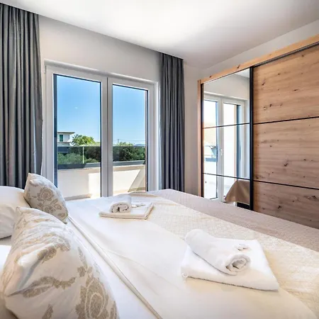 بيت للعطل 4 Bedroom Cozy In