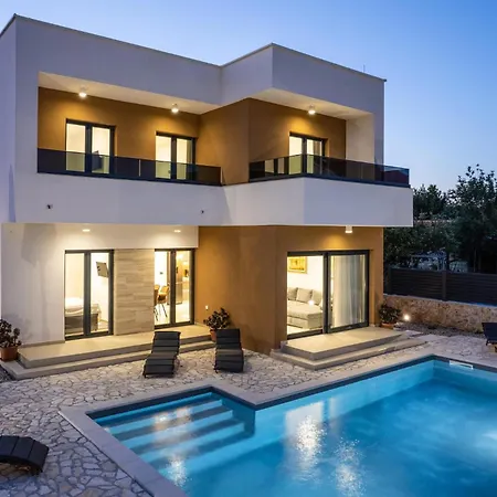 Cozy In With Outdoor Swimming Pool